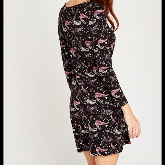 miami Dresses & Skirts - NWT Miami for Francesca's Paisley Print Swing Dress Size Small
